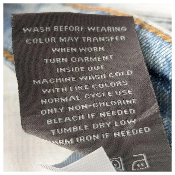 TORRID NWT Boyfriend Bermuda Denim Shorts Size 26 - Picture 10 of 10